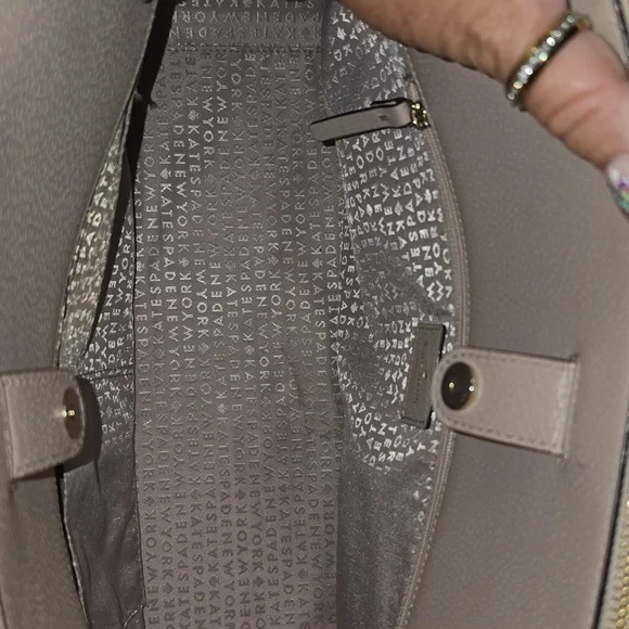Kate Spade Terri Grove Taupe Shoulder Bag W/ Real Real Dust Bag - Picture 7 of 11